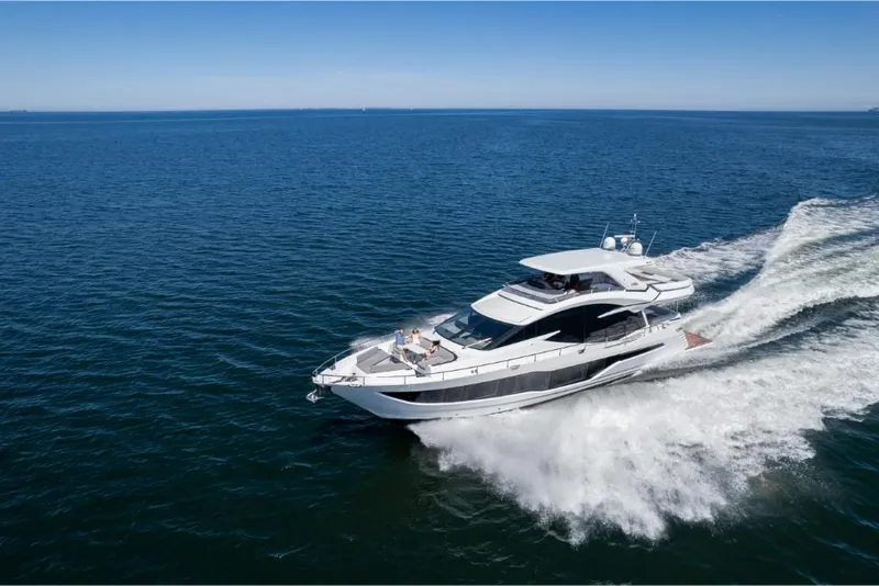 Slide: The Image of Galeon 800 Fly 2023 - 91