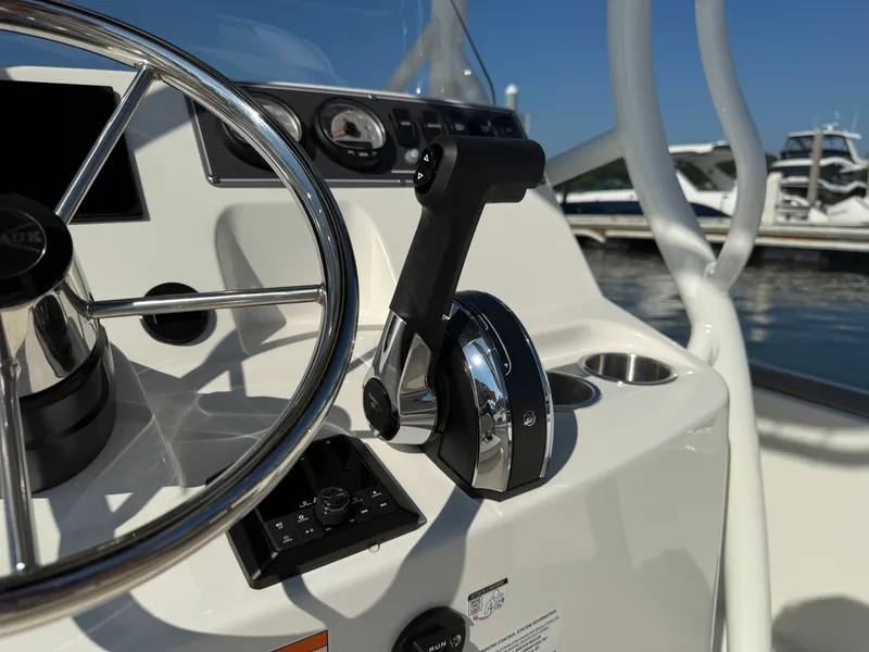 Slide: The Image of Boston Whaler 190 Montauk 2027 - 13