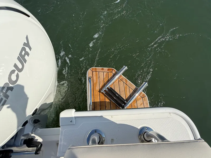 Slide: The Image of Boston Whaler 190 Montauk 2027 - 8