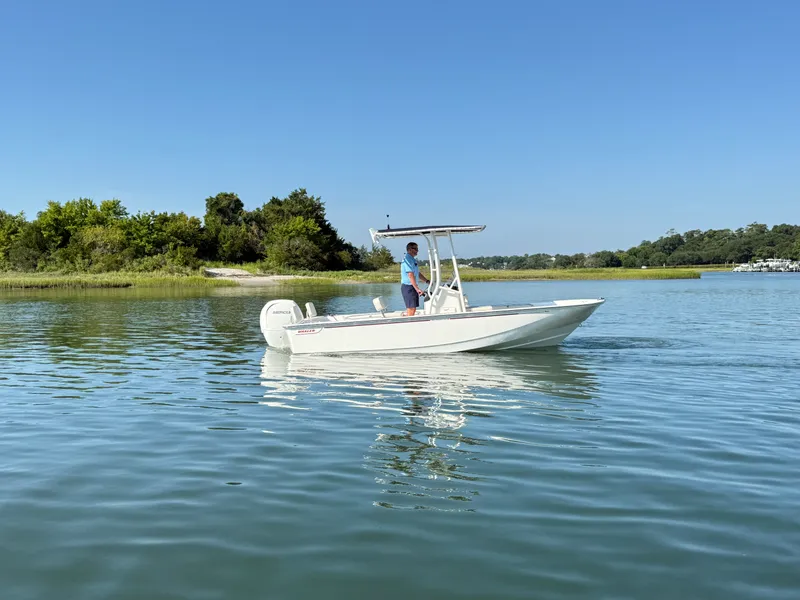 The Image of Boston Whaler 190 Montauk 2027 - 0