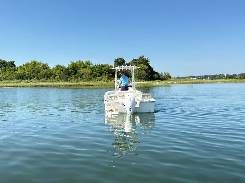 Slide: The Image of Boston Whaler 190 Montauk 2027 - 3
