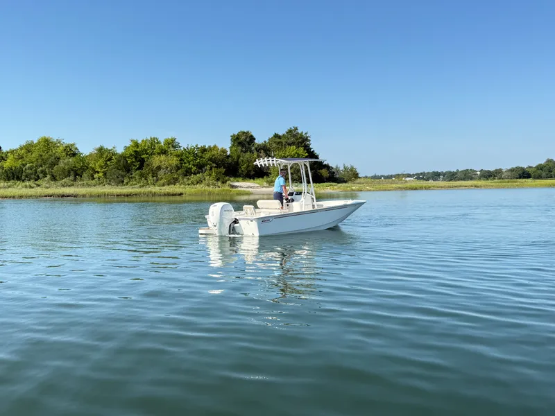 Slide: The Image of Boston Whaler 190 Montauk 2027 - 1
