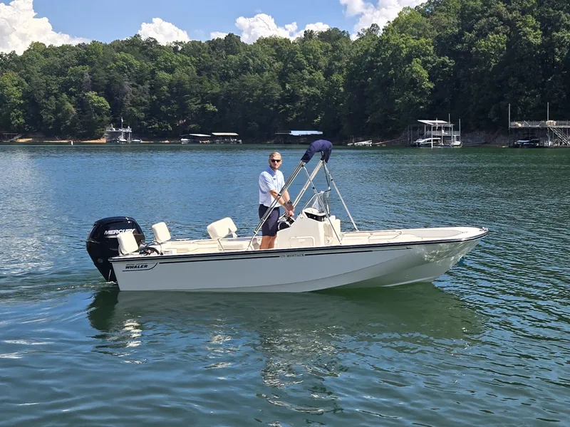 Slide: The Image of Boston Whaler 170 Montauk 2027 - 4