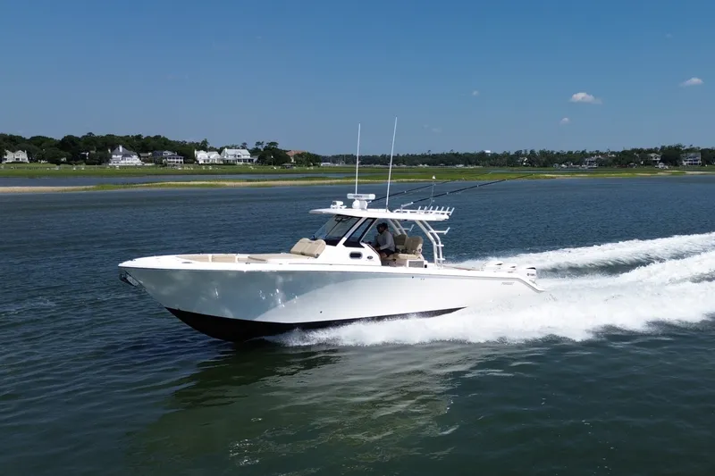 The Image of Pursuit S 368 SPORT 2019 - 0