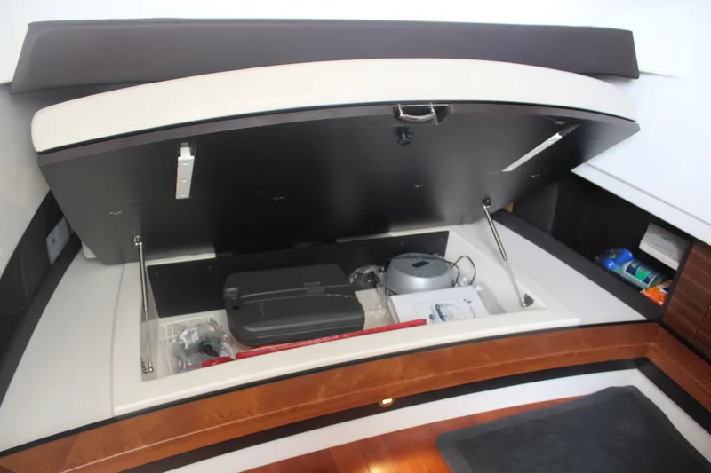 Slide: The Image of Pursuit S 368 SPORT 2019 - 48