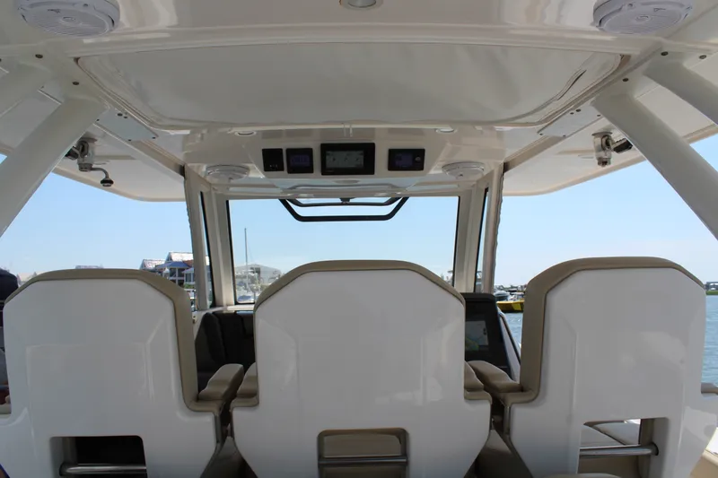 Slide: The Image of Pursuit S 368 SPORT 2019 - 39