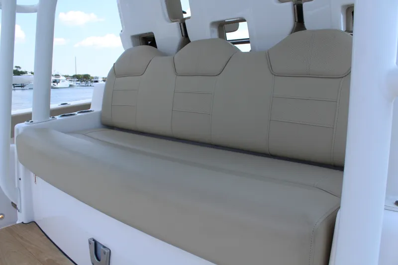 Slide: The Image of Pursuit S 368 SPORT 2019 - 40
