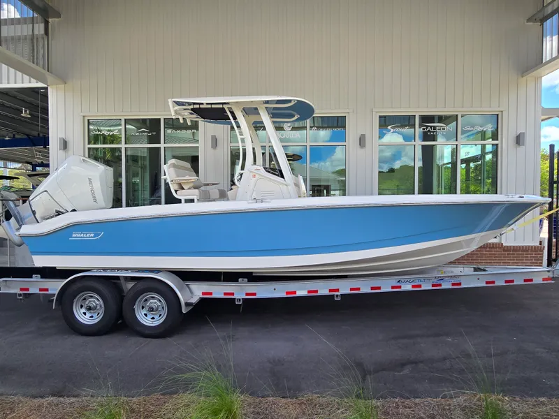 The Image of Boston Whaler 250 Dauntless 2026 - 0