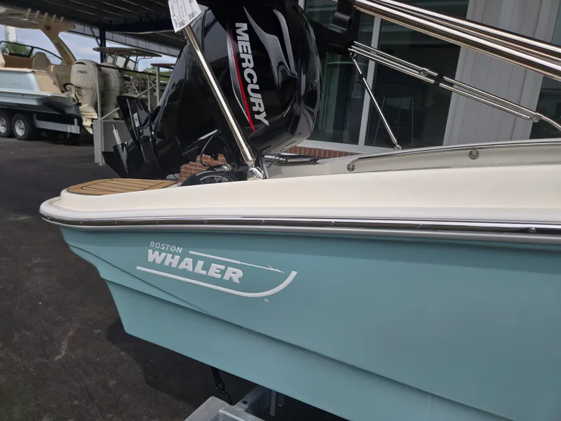 Slide: The Image of Boston Whaler 130 Super Sport 2026 - 1