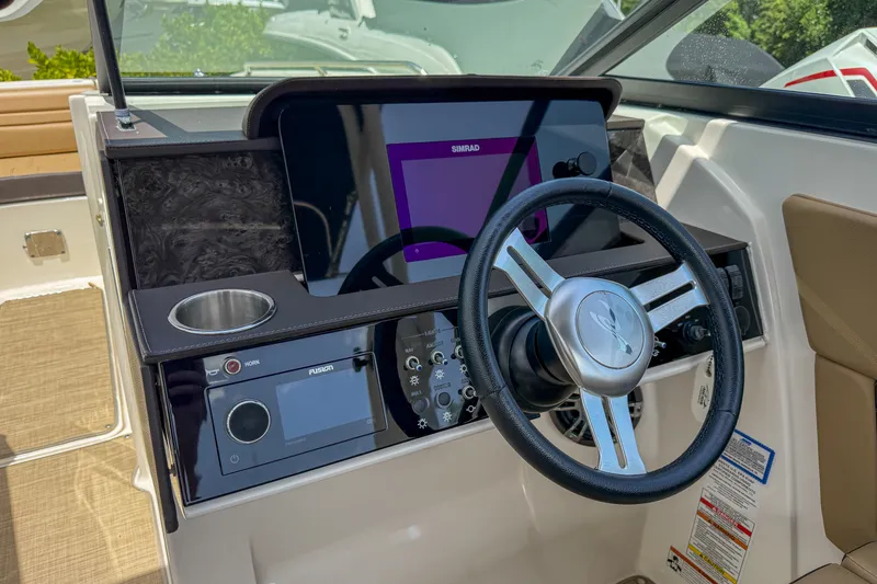 Slide: The Image of Sea Ray 270 SDX-OB 2019 - 11