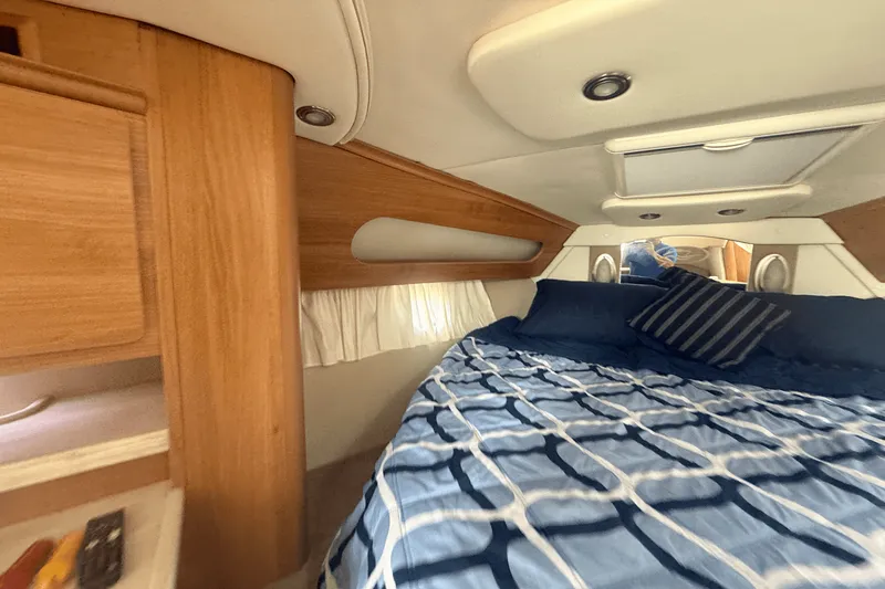 Slide: The Image of Rinker 360 EXPRESS 2015 - 18