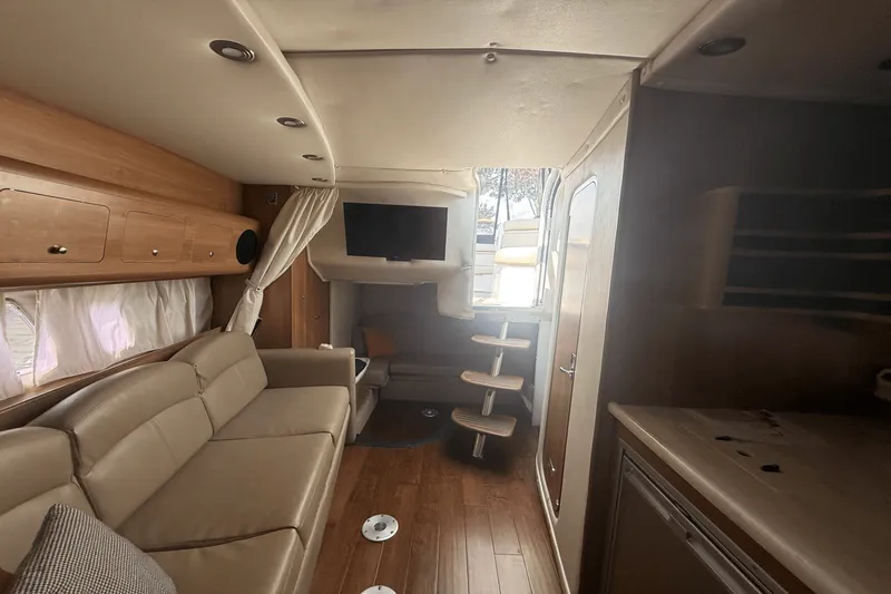 Slide: The Image of Rinker 360 EXPRESS 2015 - 29