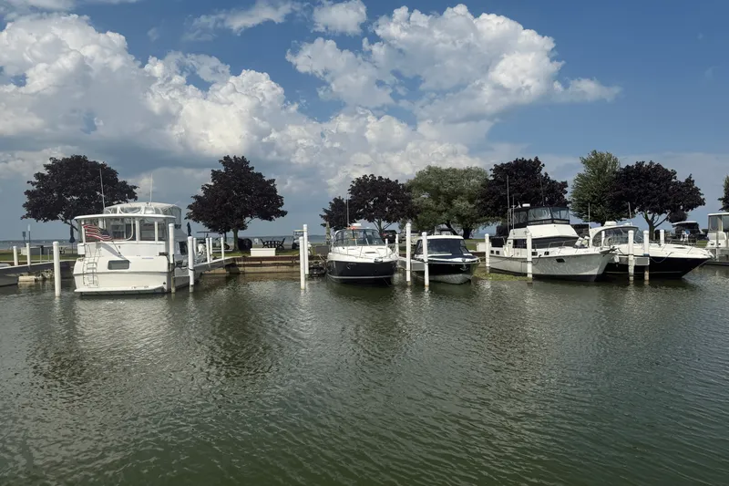 Slide: The Image of Rinker 360 EXPRESS 2015 - 3