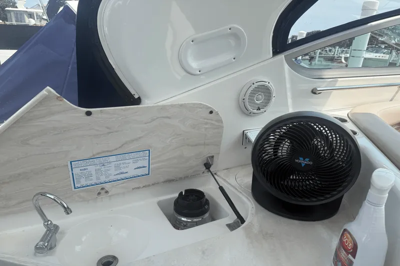 Slide: The Image of Rinker 360 EXPRESS 2015 - 54