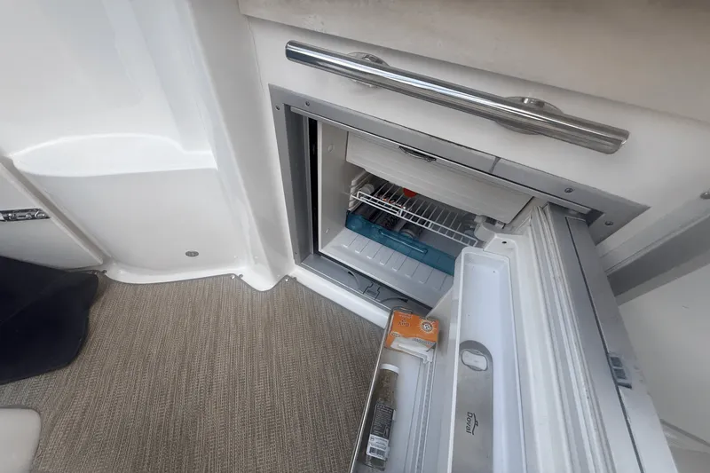 Slide: The Image of Rinker 360 EXPRESS 2015 - 64