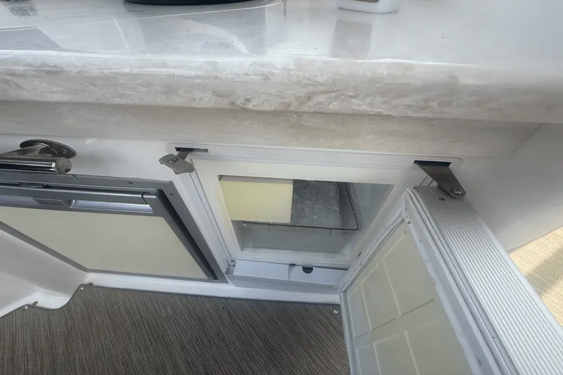 Slide: The Image of Rinker 360 EXPRESS 2015 - 68