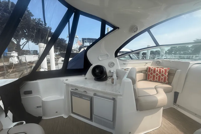 Slide: The Image of Rinker 360 EXPRESS 2015 - 69