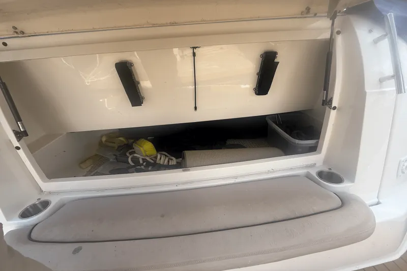 Slide: The Image of Rinker 360 EXPRESS 2015 - 72