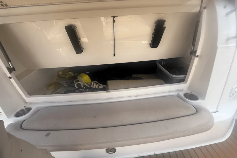 Slide: The Image of Rinker 360 EXPRESS 2015 - 73