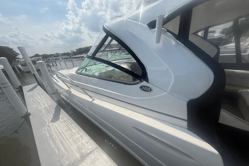 Slide: The Image of Rinker 360 EXPRESS 2015 - 81