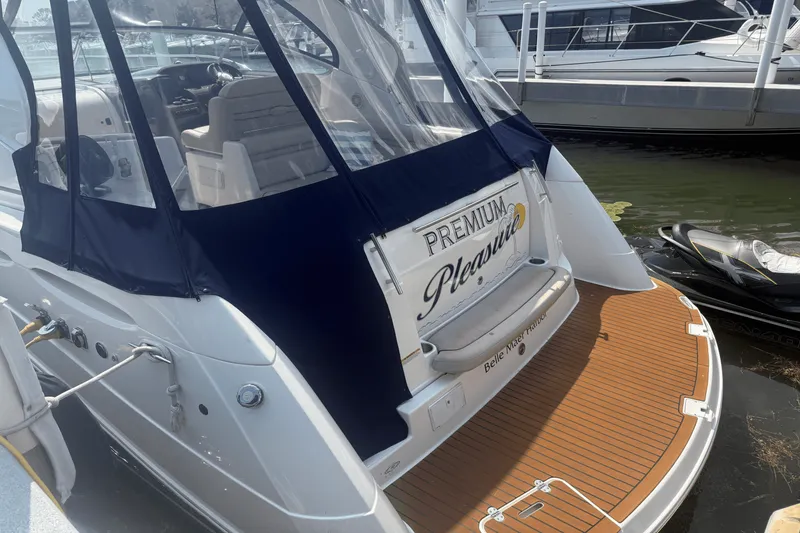 Slide: The Image of Rinker 360 EXPRESS 2015 - 85