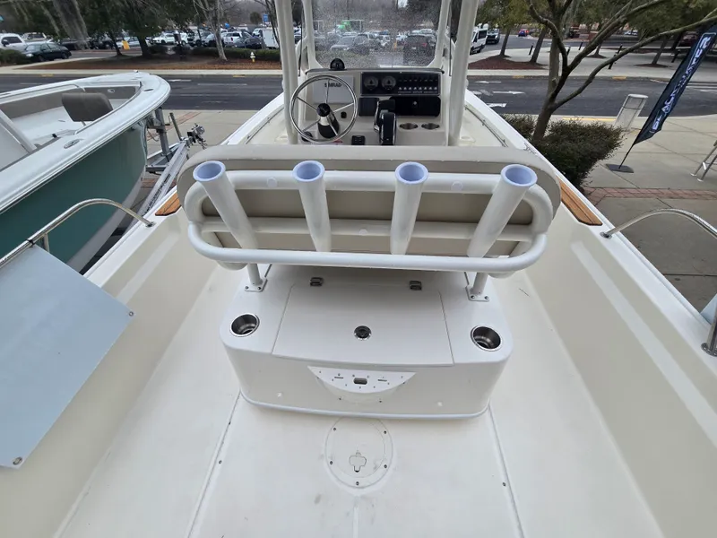 Slide: The Image of Boston Whaler 210 Montauk 2026 - 8