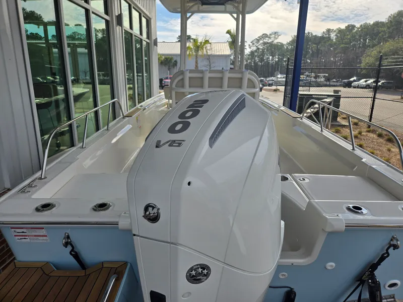 Slide: The Image of Boston Whaler 210 Montauk 2026 - 2