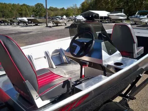 Slide: The Image of Alweld 1652 Jet Boat 2026 - 5