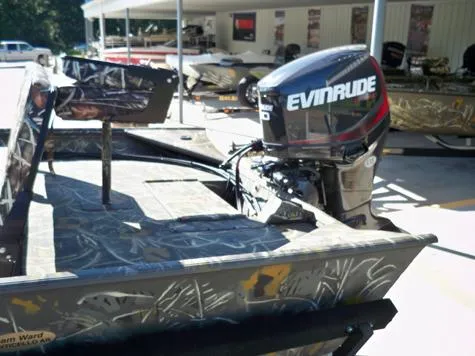 Slide: The Image of War Eagle 860LDBR Side Console 2025 - 3