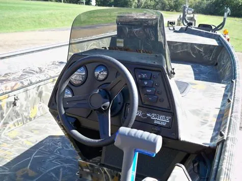 Slide: The Image of War Eagle 860LDBR Side Console 2025 - 6