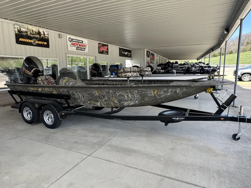 Slide: The Image of War Eagle 961LDBR Black Hawk Side Console 2025 - 12
