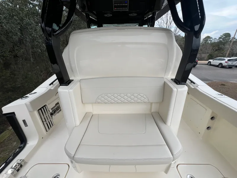 Slide: The Image of Scout 330 LXF 2026 - 15