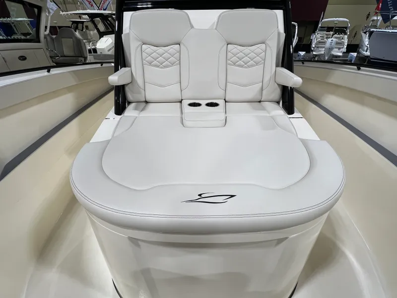 Slide: The Image of Scout 330 LXF 2026 - 34