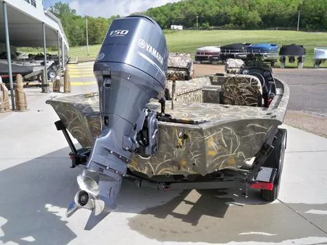 Slide: The Image of War Eagle IN STOCK 2170 Black Hawk Catfish Side Console 2025 - 4
