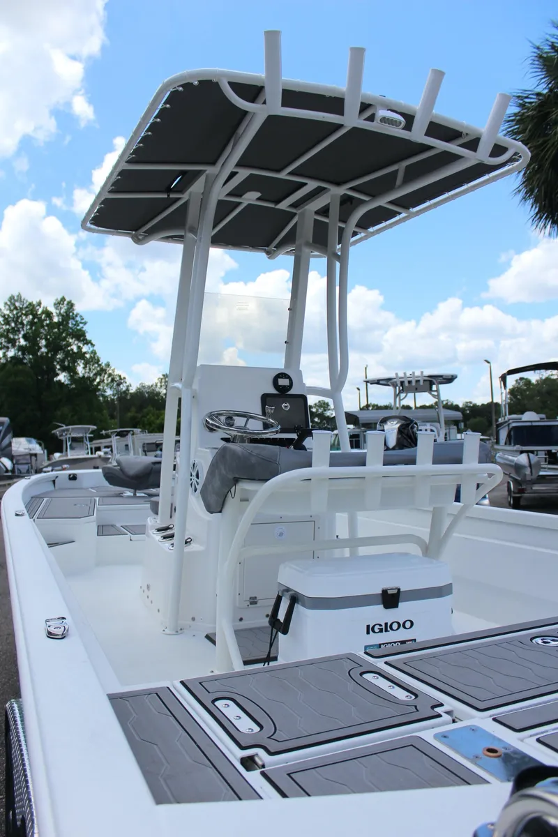 Slide: The Image of 2023 Avid AVID 23 MAG boat with T-top and Igloo cooler. - 10