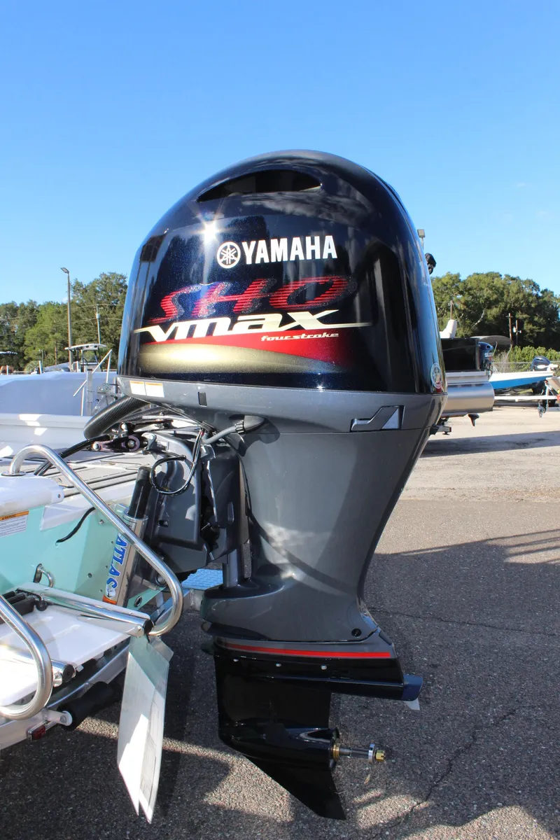 Slide: The Image of 2023 Avid 23 MAG boat with Yamaha VMAX outboard motor. - 7