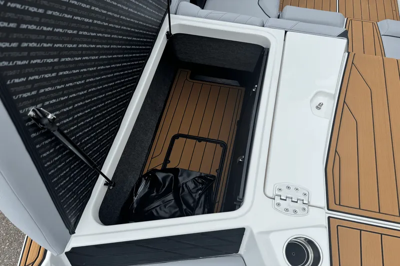 Slide: The Image of Nautique S23SUPER AIR 2026 - 13