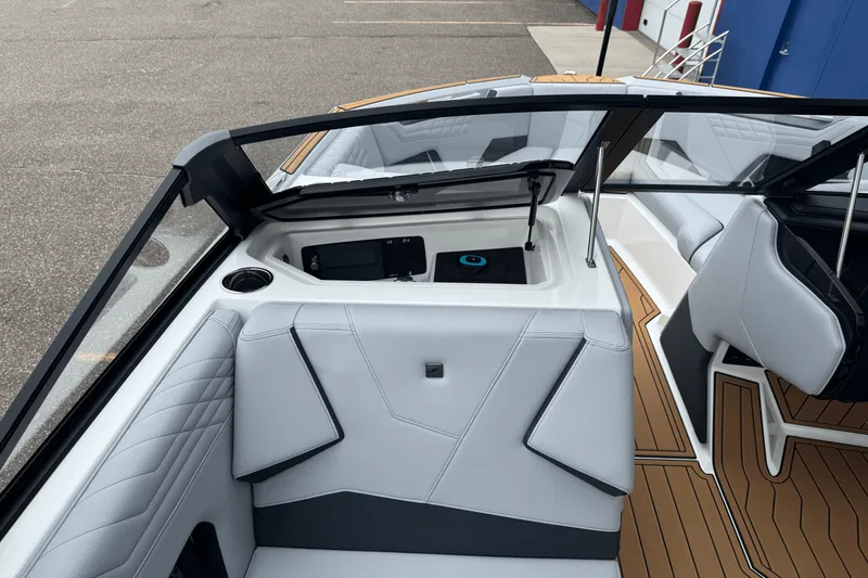 Slide: The Image of Nautique Super Air Nautique S23 2026 - 40