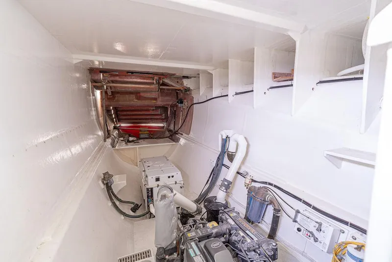 Slide: The Image of Catamaran Bloomfield 86 Motorsailor 2025 - 50