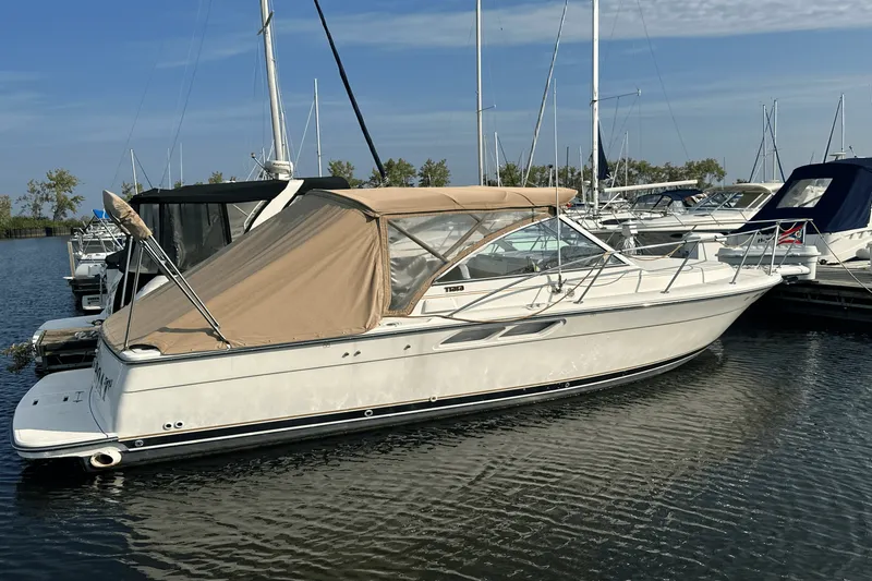 Slide: The Image of Tiara 2900 CORONET 1999 - 6