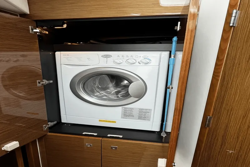 Slide: The Image of Cruisers 45 CANTIUS 2017 - 33