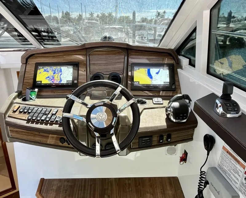 Slide: The Image of Cruisers 45 CANTIUS 2017 - 21