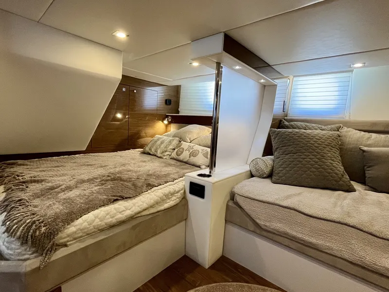 Slide: The Image of Cruisers 45 CANTIUS 2017 - 25