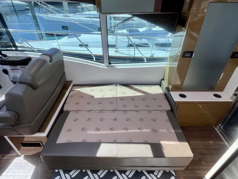 Slide: The Image of Cruisers 45 CANTIUS 2017 - 18