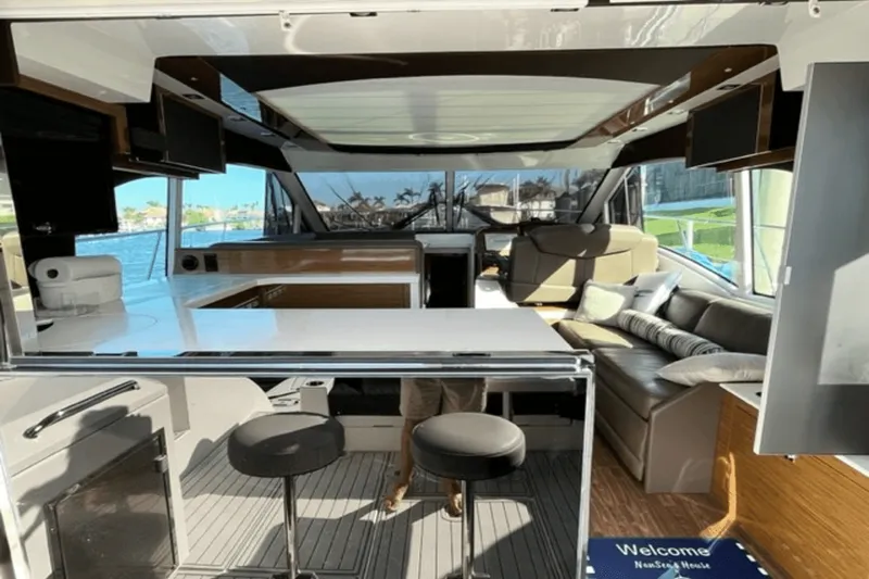 Slide: The Image of Cruisers Yachts 45 CANTIUS 2017 - 11