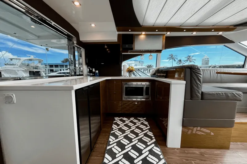 Slide: The Image of Cruisers Yachts 45 CANTIUS 2017 - 18