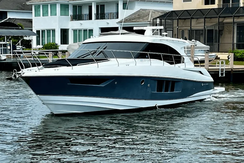 Slide: The Image of Cruisers Yachts 45 CANTIUS 2017 - 2