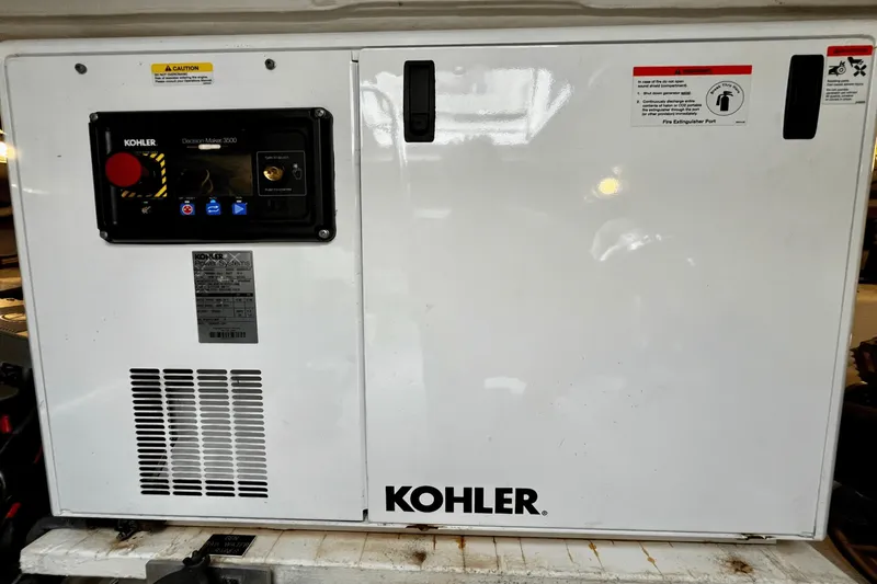 Slide: The Image of Cruisers Yachts 45 CANTIUS 2017 - 43