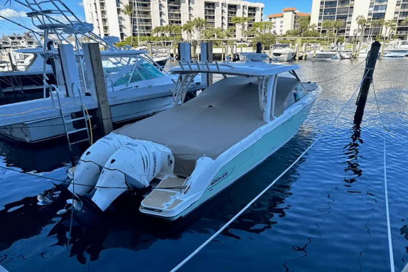 Slide: The Image of Boston Whaler 320 VANTAGE 2017 - 3