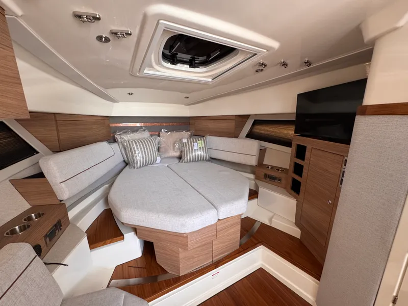 Slide: The Image of Boston Whaler 365 Conquest 2025 - 22